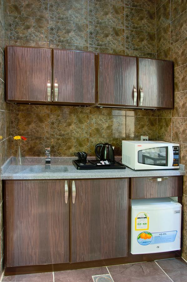 Diyafat Al Saada Serviced Apartments - Ishbillia Рияд Екстериор снимка
