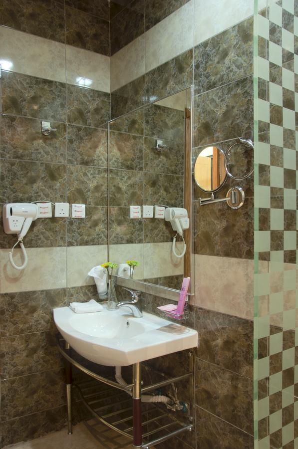Diyafat Al Saada Serviced Apartments - Ishbillia Рияд Екстериор снимка